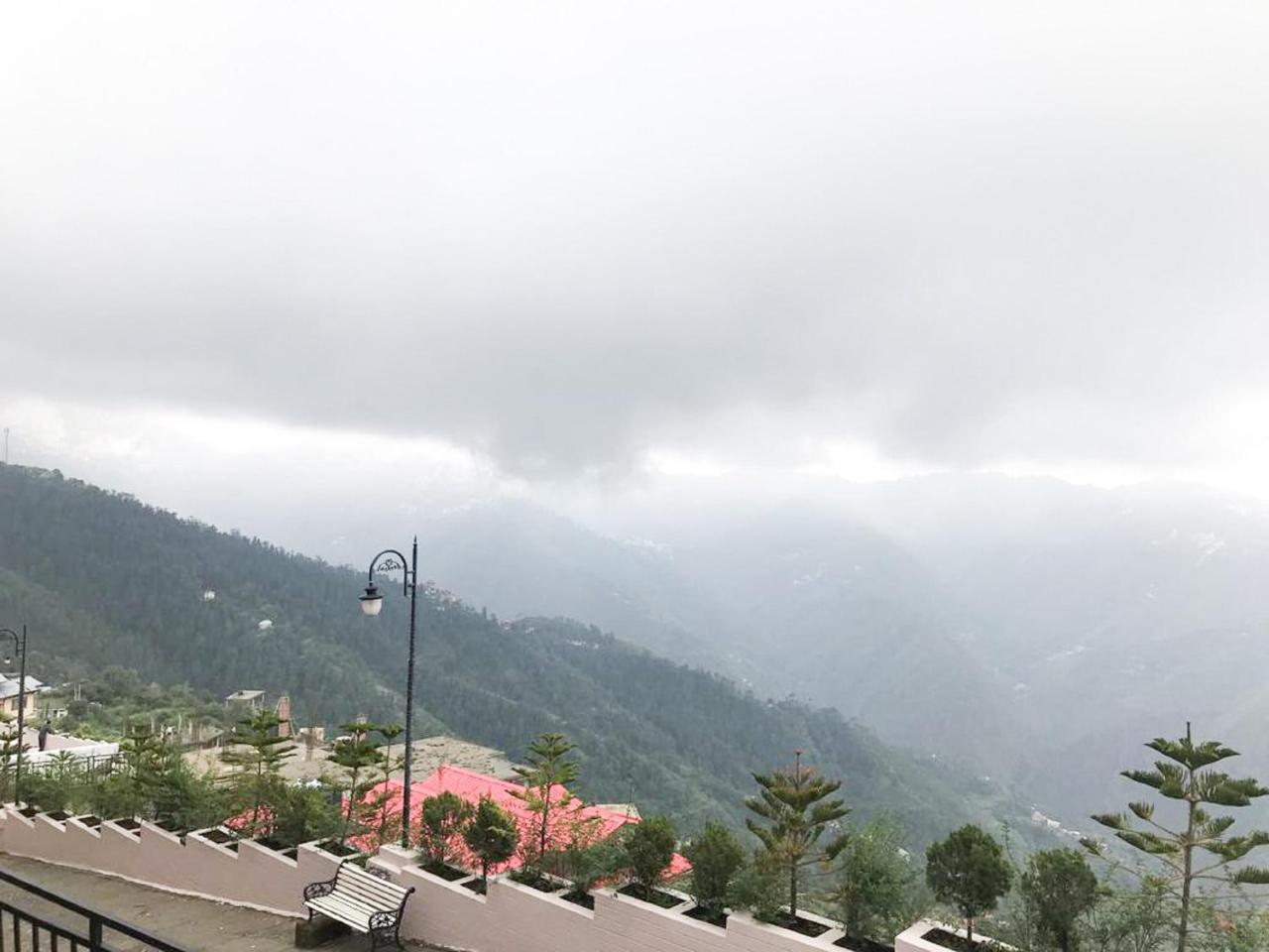 Spangle Heights Shimla, Suites And Residences Εξωτερικό φωτογραφία