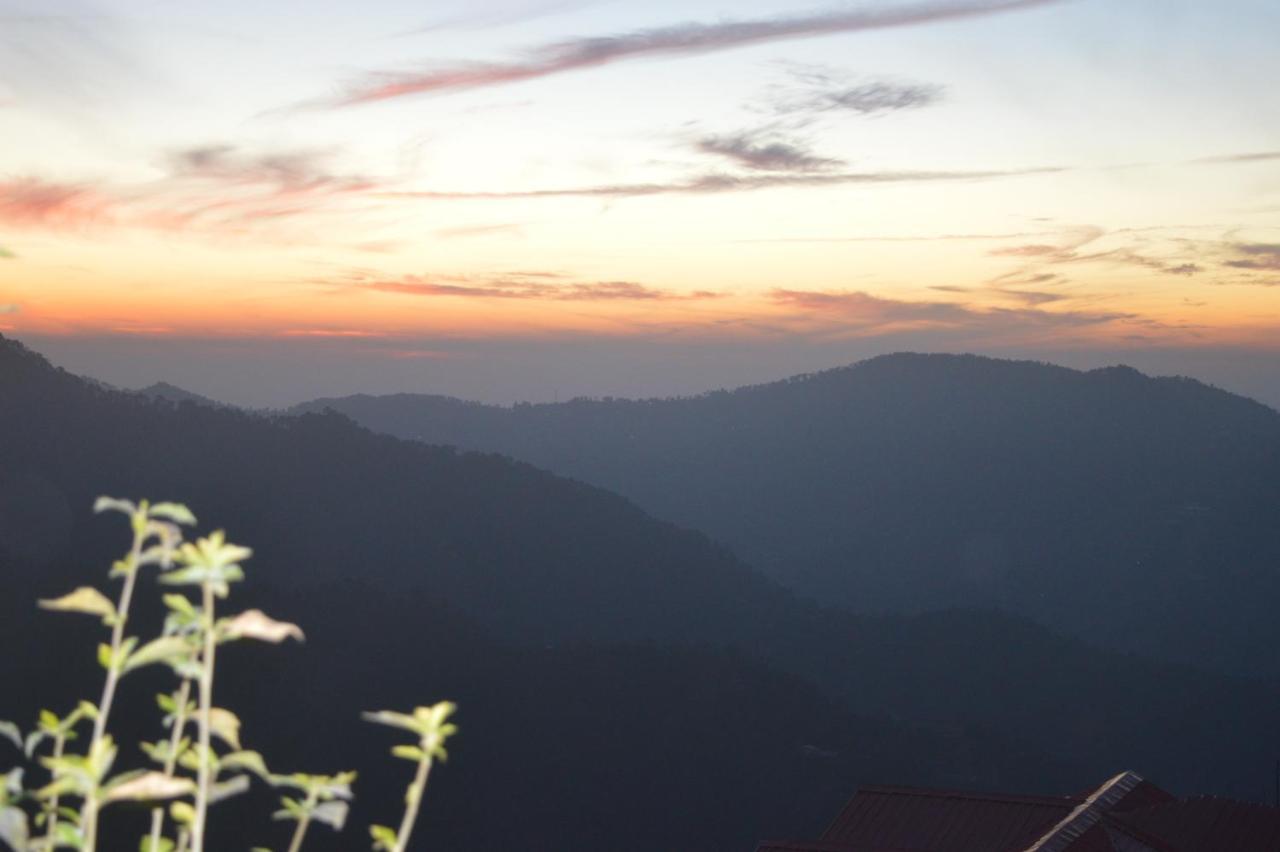 Spangle Heights Shimla, Suites And Residences Εξωτερικό φωτογραφία